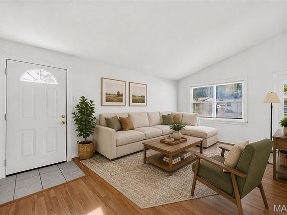 5th image of 51 Cedar Field Dr