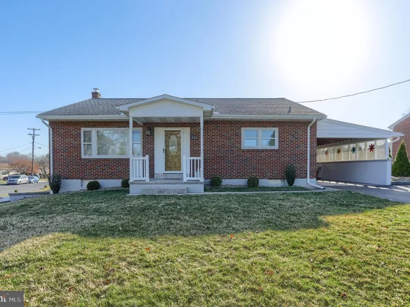 120 S Spruce St, Annville, PA 17003