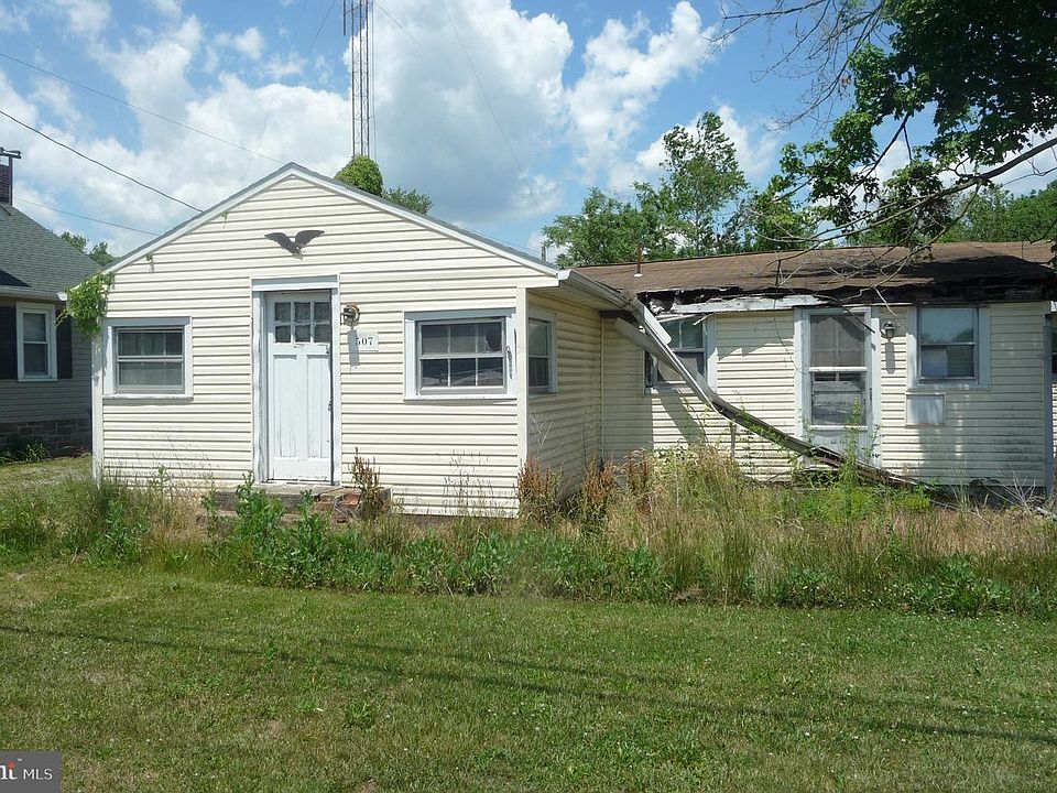 1st image of 507 E Main St