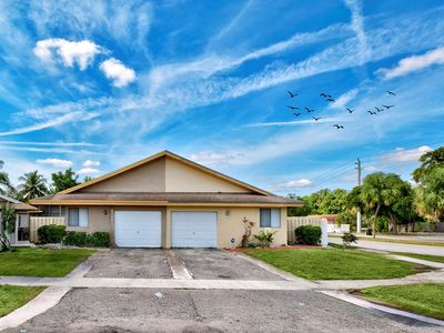 6558 Harbour Road, Pompano Beach, FL, 33068