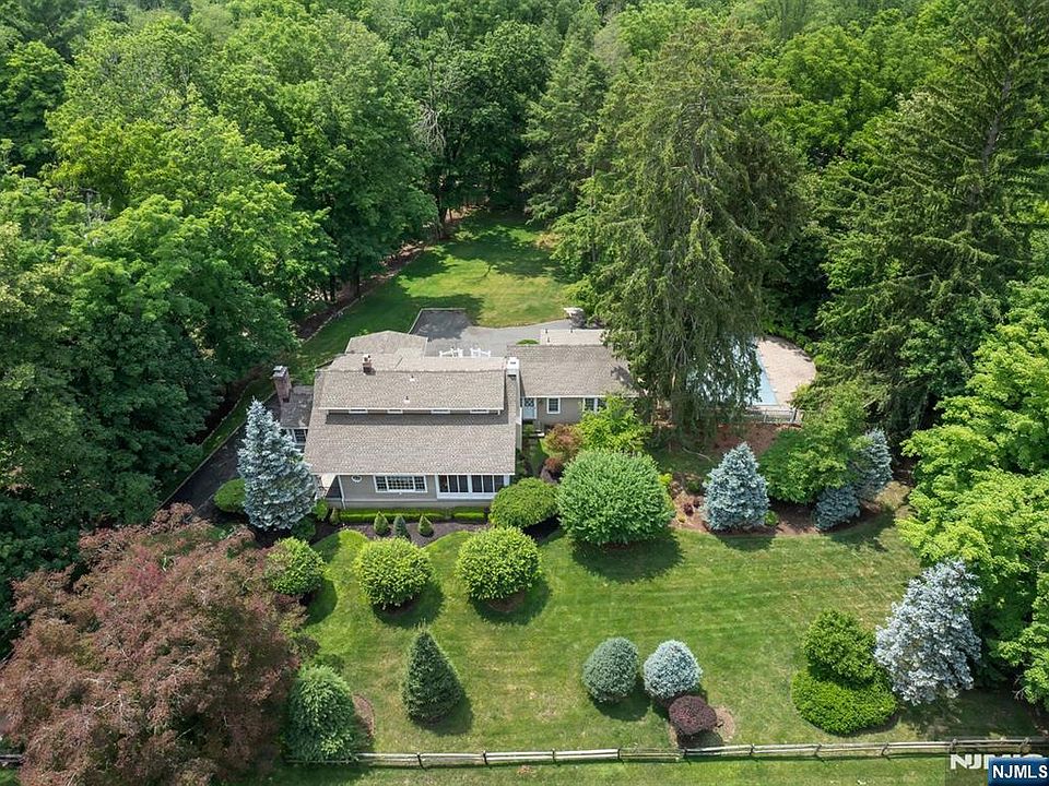 1st image of 249 E Saddle River Rd