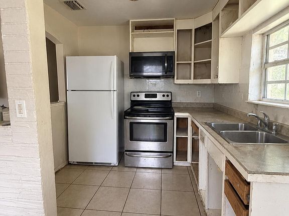 5th image of 6844 SW 22nd Street