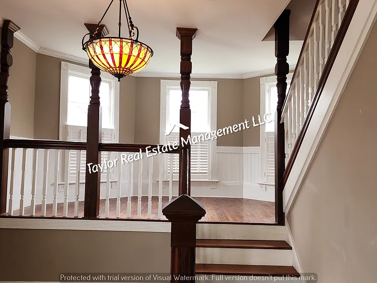 1100 N Montgomery Ave — Photo 8