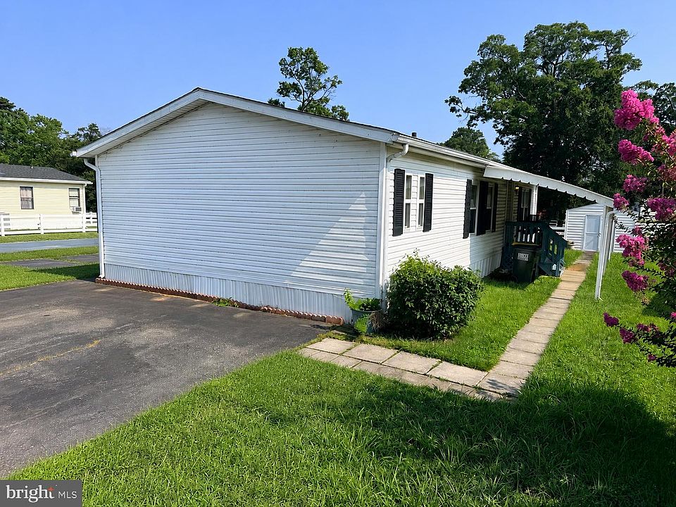1st image of 107 Lariat Rd