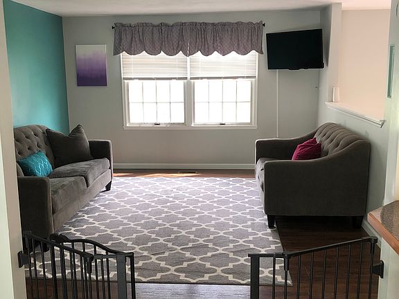 4th image of 8187 Capricorn Dr