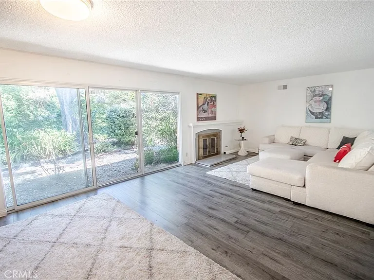 27921 Lomo Dr — Photo 21