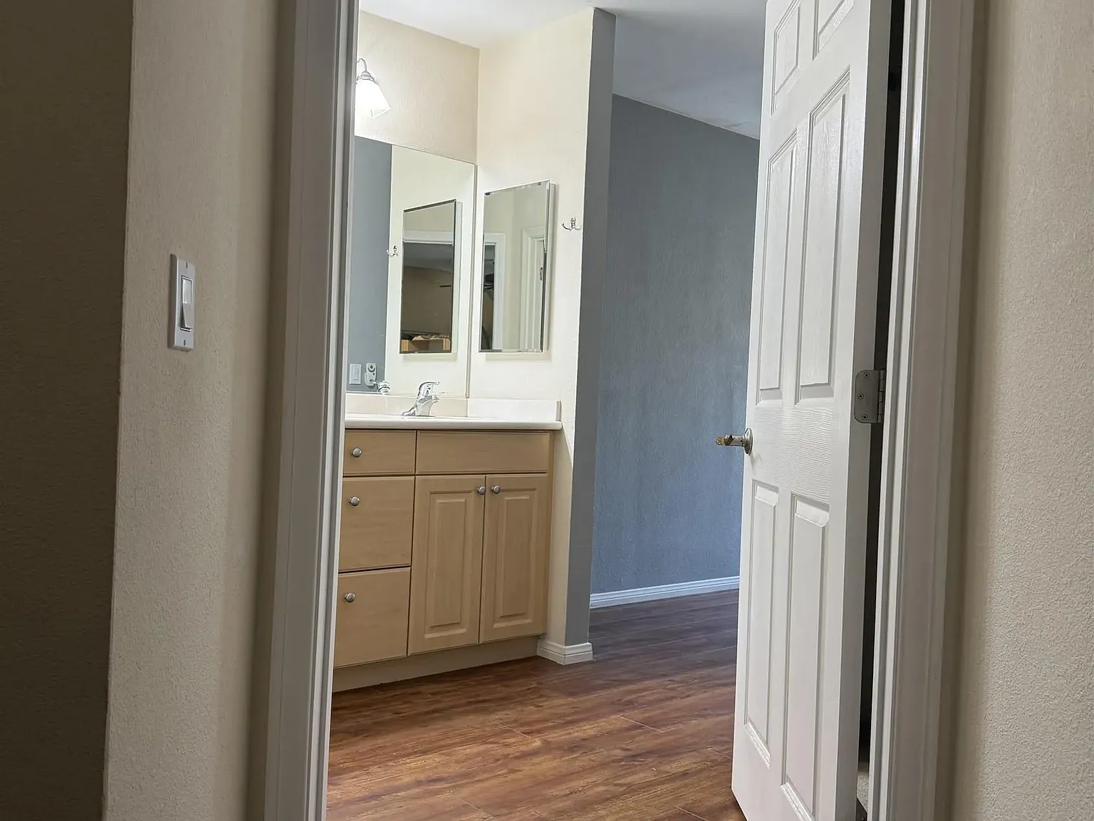 1 bed, 1.0 bath, 956 sqft, $1,500 — Photo 4