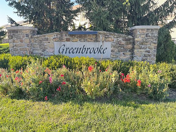 3rd image of 8336 Penbrooke Pl