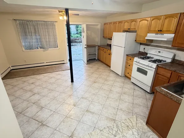 50 High St APT 1, Everett, MA 02149