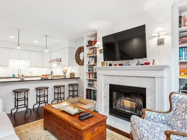 18 Concord Sq #1, Boston, MA 02118