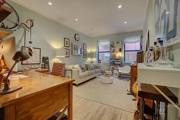 Rented by Hecht Group | media 8