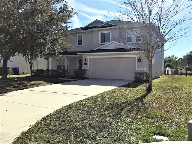 385 Bostwick Cir — Photo 1