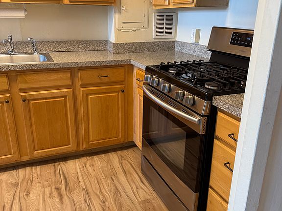 3rd image of 1030 E Lancaster Ave APT 115