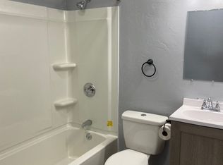 912 S 37th St #912, Manitowoc, WI 54220