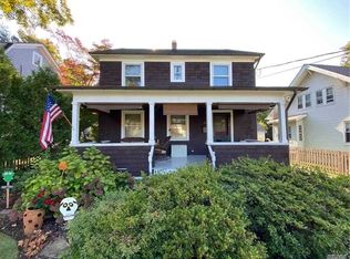 42 E Main St, Huntington, NY 11743