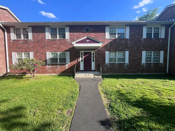 1079 Blue Hills Avenue #G, Bloomfield, CT 06002