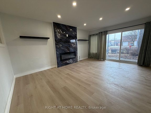 3rd image of 24 Springfair Ave W