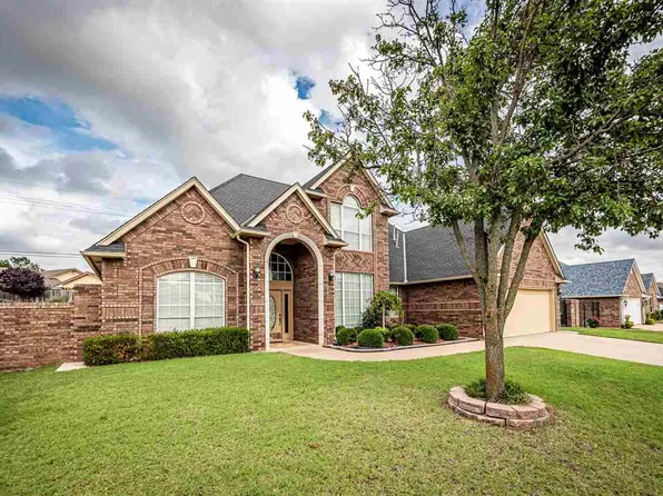 813 NW 76th St, Lawton, OK 73505