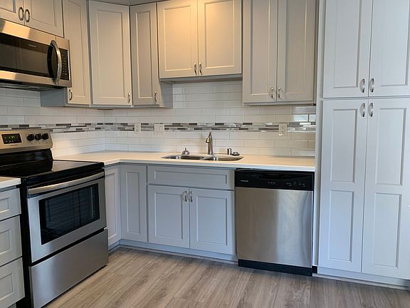 3rd image of 858 Bing Dr APT 3