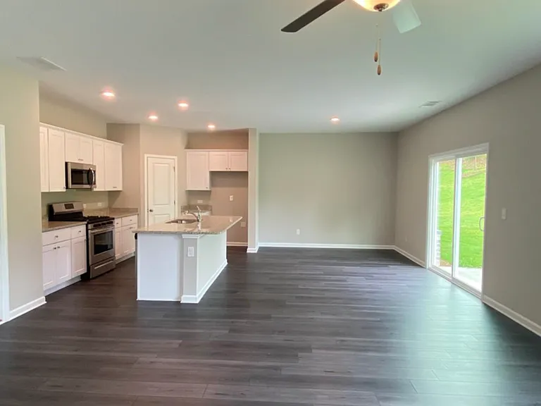 4627 Waxwing St — Photo 2