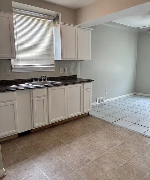 9936 Montrose St — Photo 14
