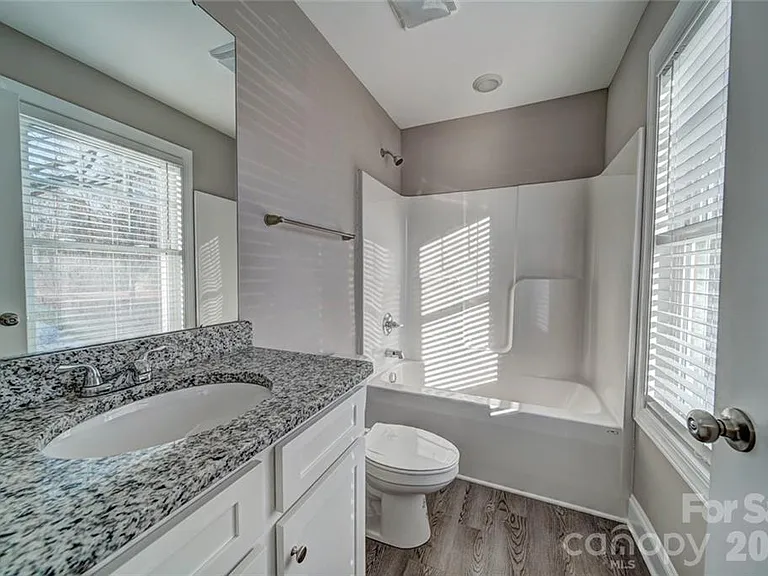 1414 Mason St — Photo 16