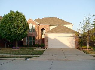 2108 Golden Oak Dr, Bedford, TX 76021