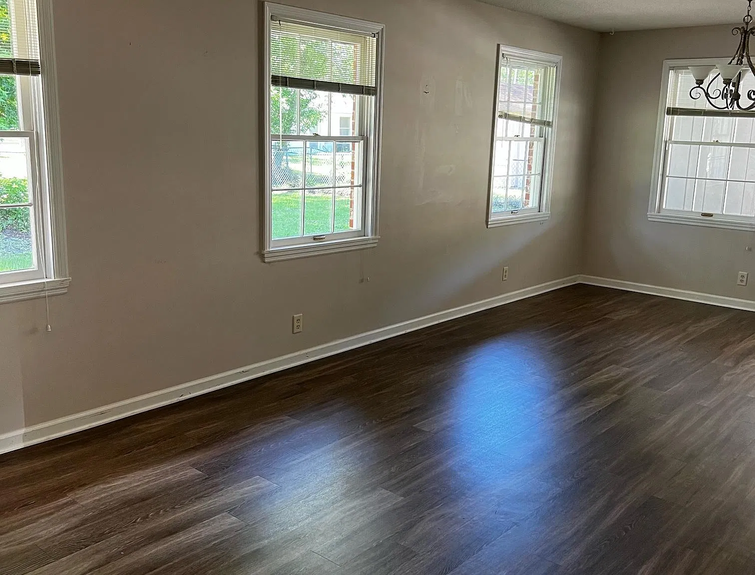 667 Mitscher Dr — Photo 2
