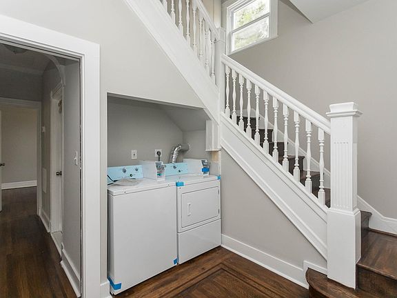 5821 Royal Oak Ave unit 3