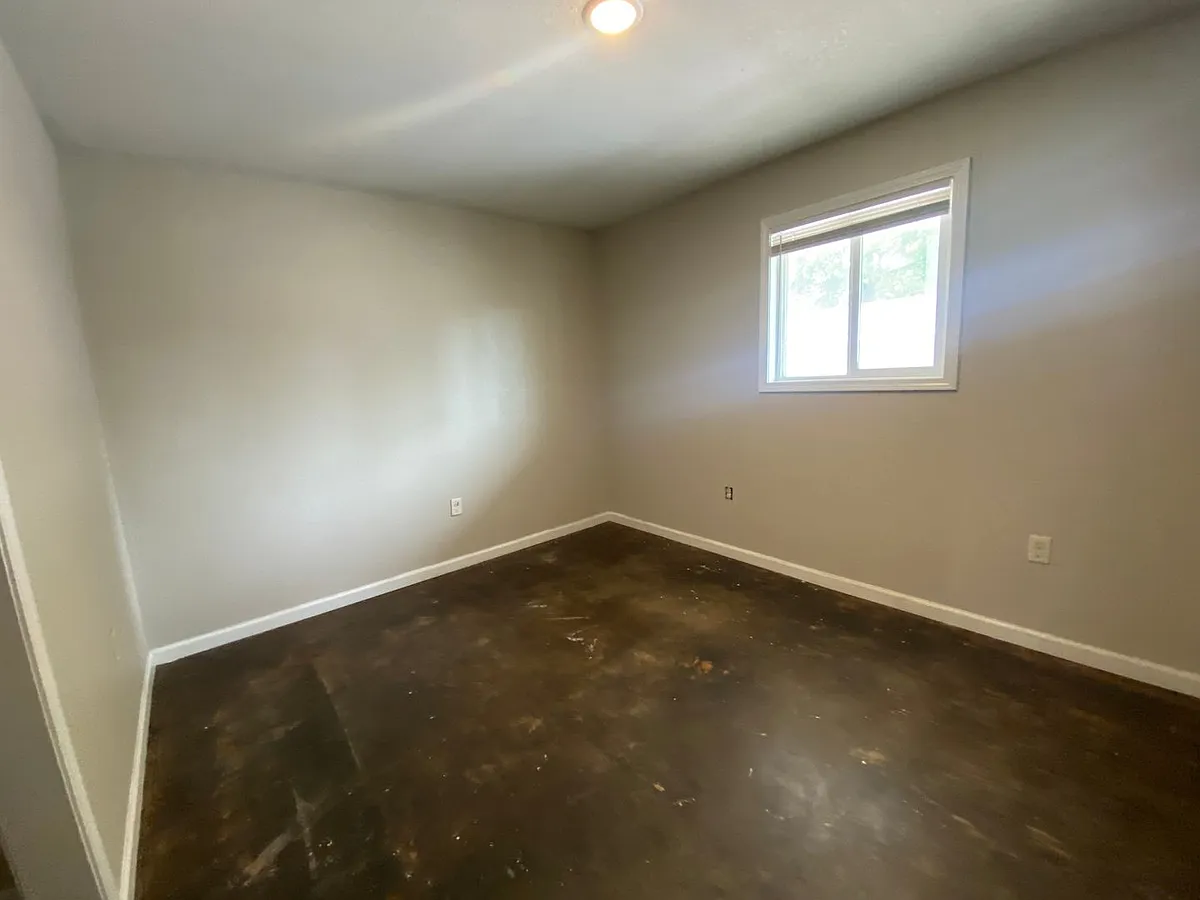 Building Photo - 621 Krewson