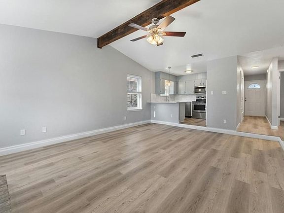 4th image of 2202 Spicewood Dr