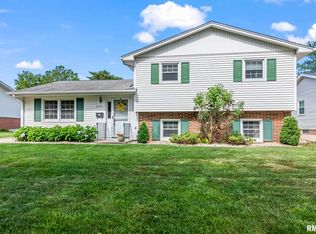 2621 Bennington Dr, Springfield, IL 62704