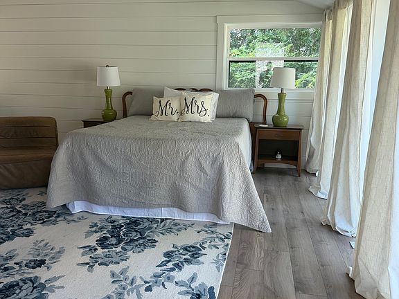 3rd image of 109 Silver Lake Rd #109