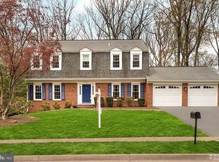 2612 Mountain Laurel Pl, Reston, VA 20191