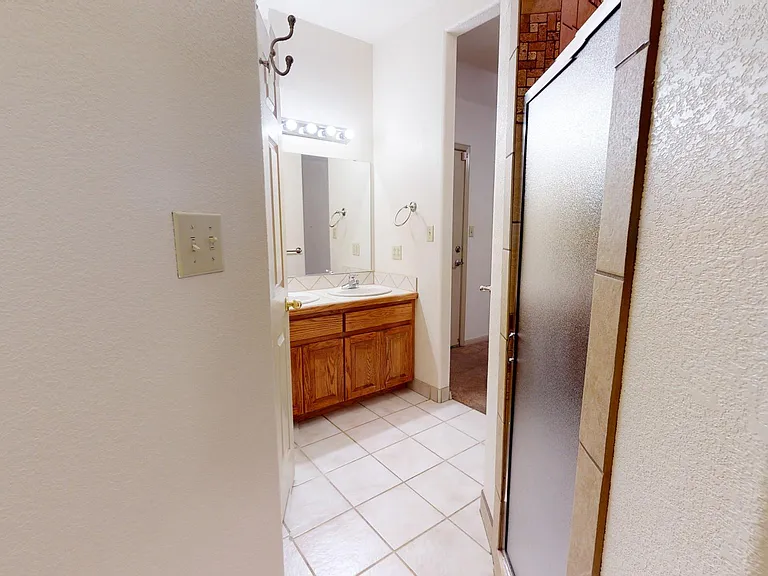 3496 Northpointe Dr — Photo 28