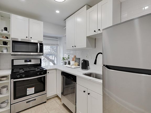 2nd image of 4809 Beaumont Ave APT 3