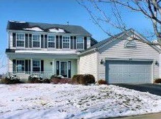 958 Wilkinson Ln, North Aurora, IL 60542