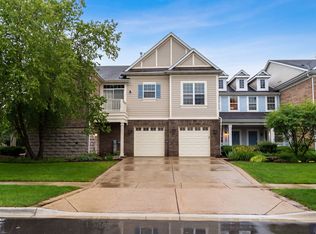 1379 Scarboro Rd, Schaumburg, IL 60193