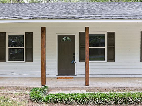 4th image of 1379 Royalwyn Dr