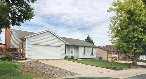 17729 E Iowa Dr Photo 1