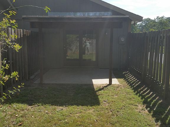 2nd image of 138 Stonehedge Dr