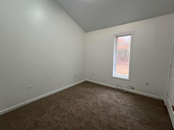 399 Arrowhead Rd, Jasper, AL 35504