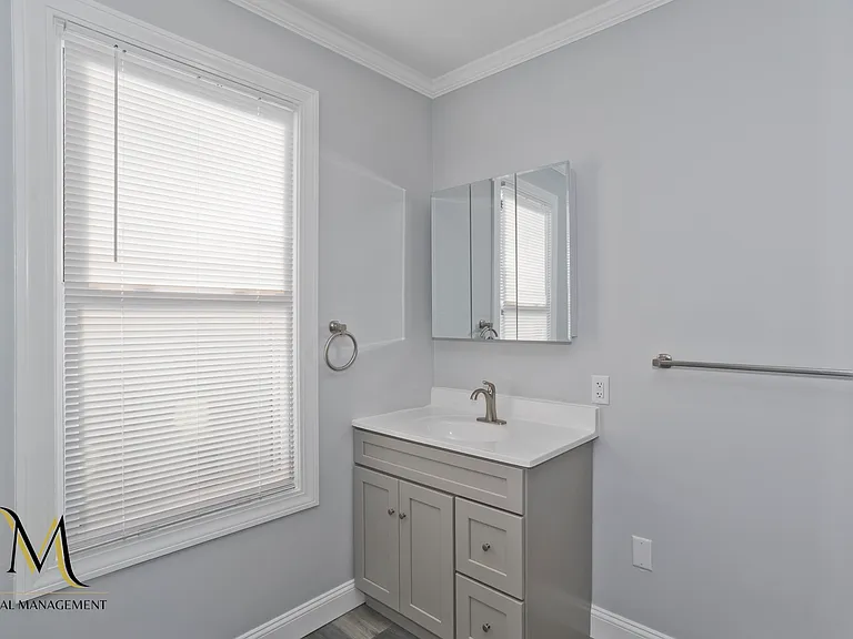 28 Union St #2 — Photo 40