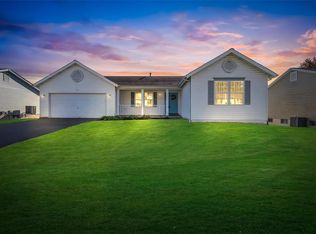 714 Whispering Willow Dr, O'Fallon, MO