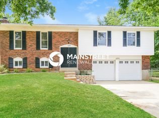 7402 Stone Bluff Ct, Louisville, KY 40291
