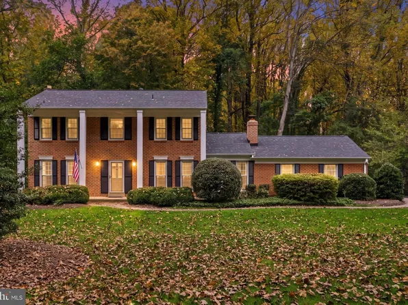 2822 Bree Hill Rd, Oakton, VA 22124