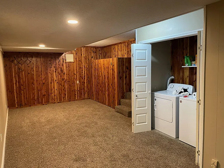 198 Culver St — Photo 11