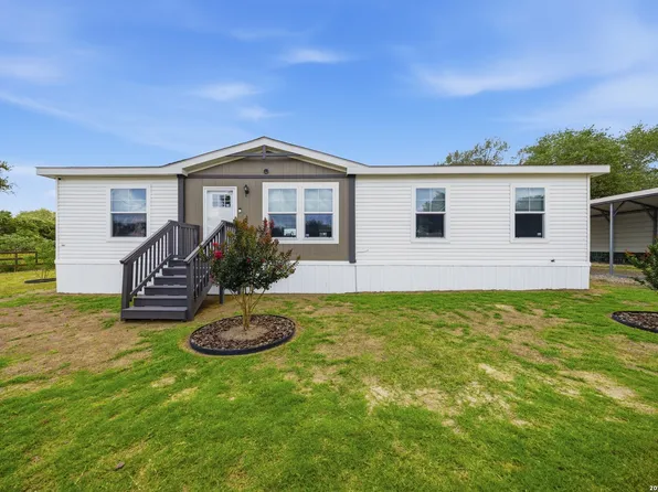22718 GOLD GAP ST, Elmendorf, TX 78112