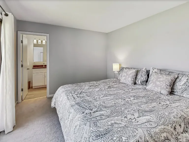 N Hickory Ct — Photo 14