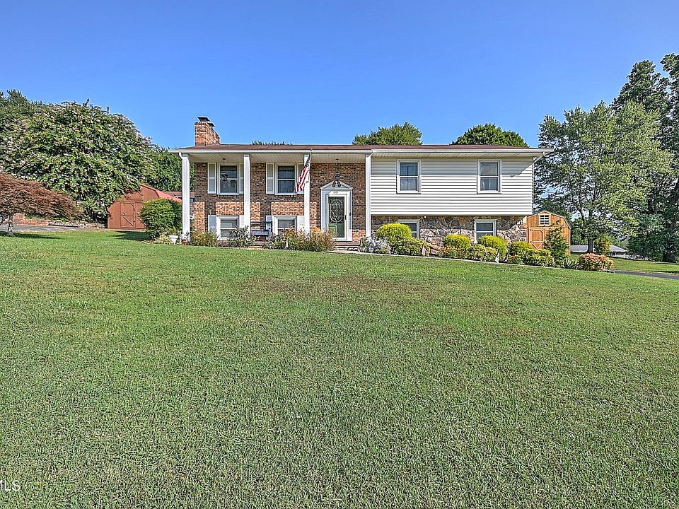 1st image of 801 Redwood Dr